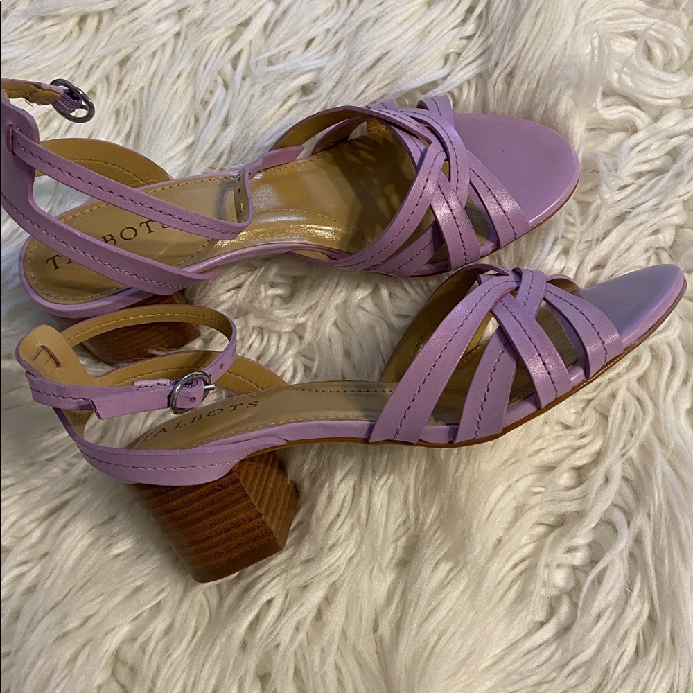 Talbots Lavender Strappy Heels size 5.5 BNWOT see all photos - Picture 2 of 8